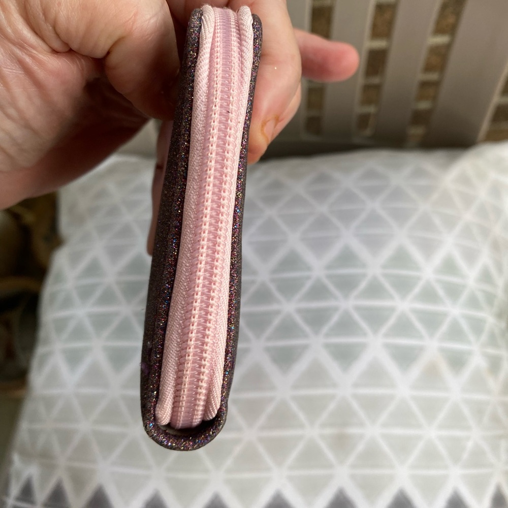Disney Pink Wallet with Iconic Design - Picture 6 of 10